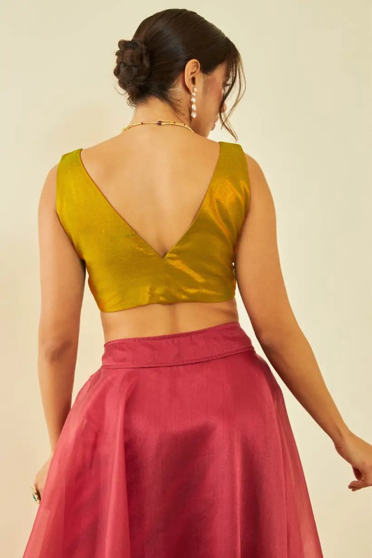 Back View deep-v-back-sleeveless-sleeve-tissue-gold-back-plain-back